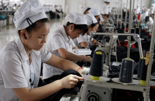 为什么在中国很多工厂,很难执行8小时双休工作制